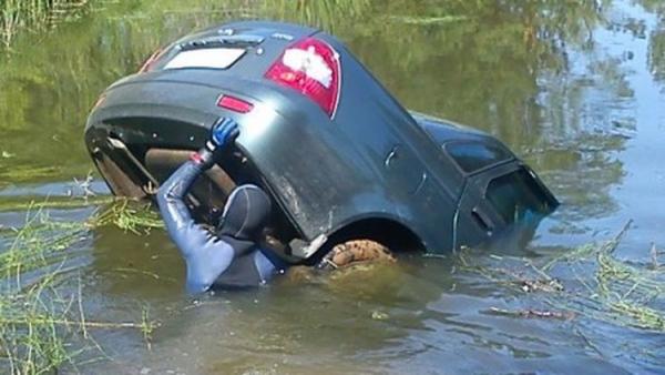 В Чеченской республике «Приора» упала в речку, погиб мужчина